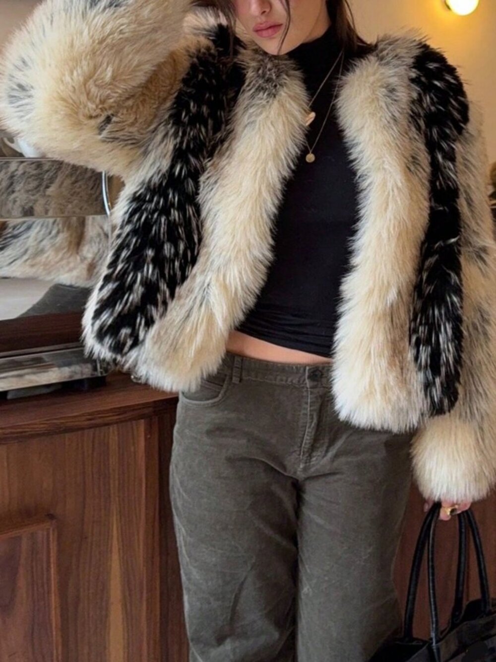 Black & Beige Casual Women's Faux Fur Round Neck Regular Fit Jacket